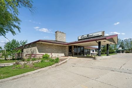 Retail space for Sale at 2013 S Center St in Marshalltown