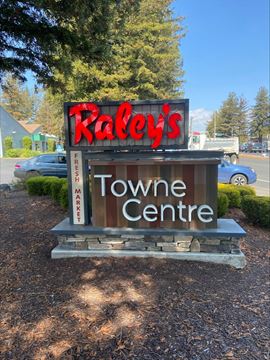 Raley's Towne Centre