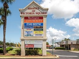 Shoppes at Victoria Square