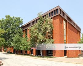 940 West Port