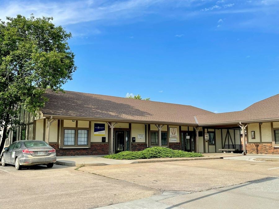 INVESTMENT OPPORTUNITY IN A WELL-ESTABLISHED LOCATION