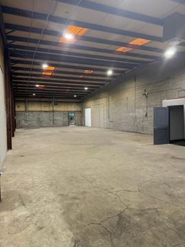 Versatile Flex Space For Lease