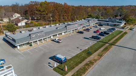 Retail space for Rent at 14748 Clayton Rd in Ballwin