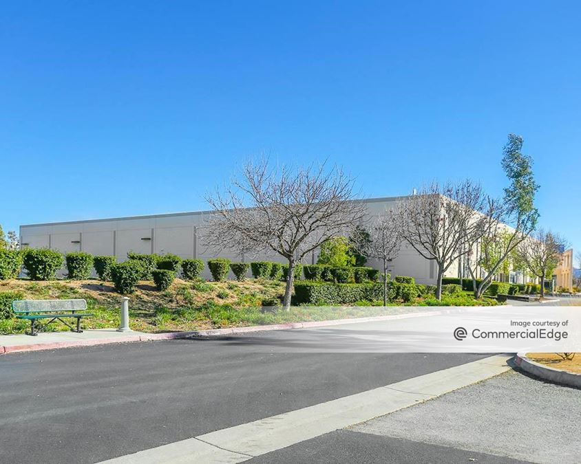 Winchester Highlands Business Park: 41093 County Center Drive