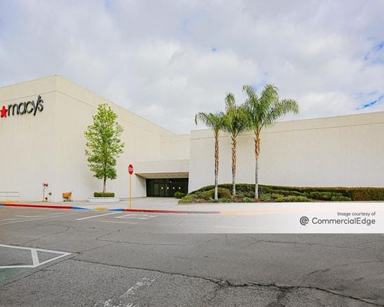 Parkway Plaza - Macy's