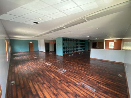 909 Dover Road Wooster