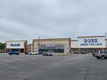 Photo of commercial space at 1699 River Oaks Drive in Calumet City