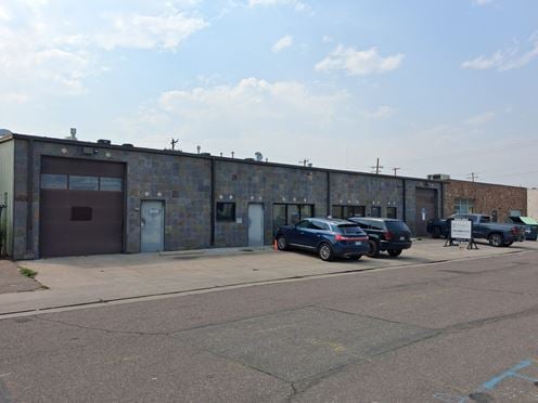 Multitenant industrial Bldg. with 5,258-15,285 SF available for an owner/user