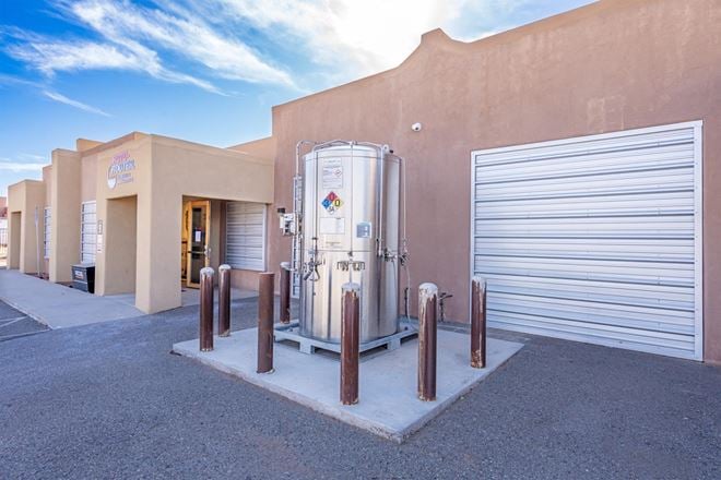 Flex Commercial Building For Sale