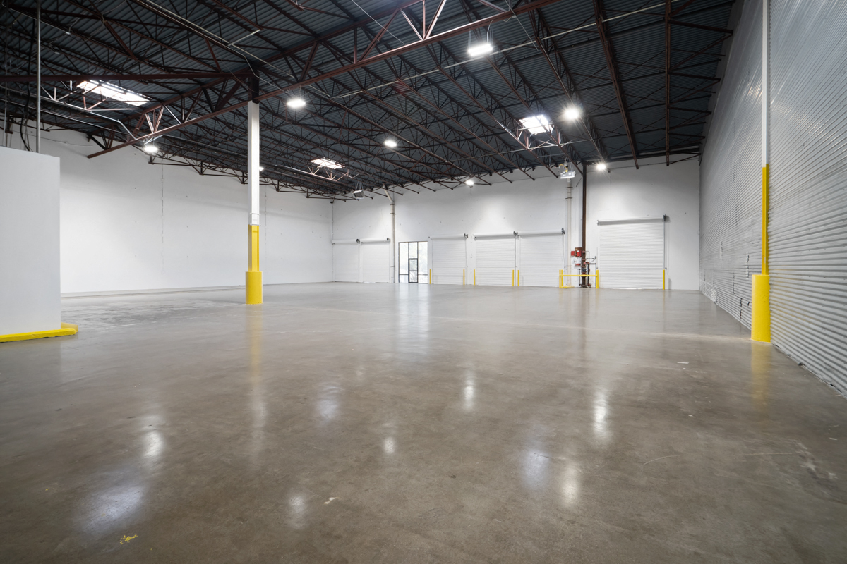 13,000 SF Industrial Space in Grapevine, TX Photo