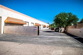 2122 W Lone Cactus Dr