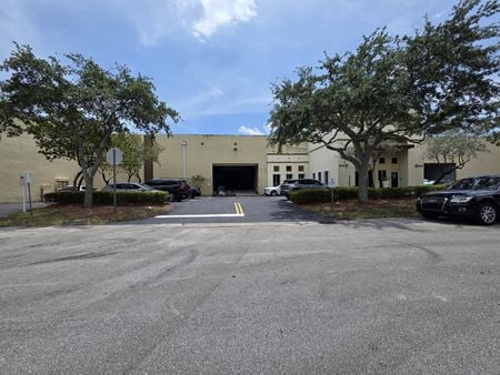 Industrial space for Sale at 10420 Northwest 37th Terrace in Doral