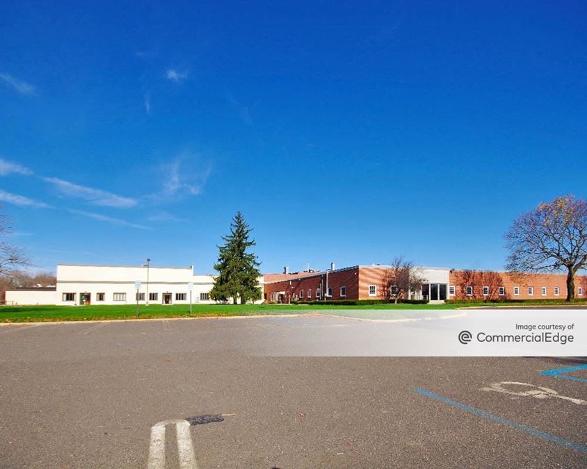 225 Willow Brook Road 225 Willow Brook Road Industrial Building