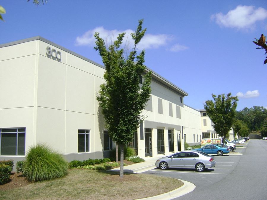 Suwanee Pointe Business Park, Bldg 200