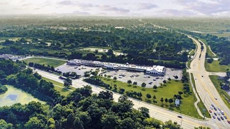 Retail space for Rent at 401 N Riverside Dr in Gurnee