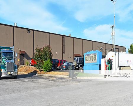 Photo of commercial space at 935 Industrial Drive in Old Hickory