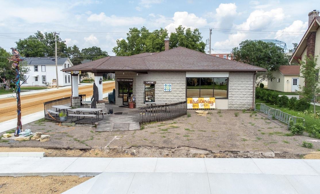 330 2nd St W - Wabasha Eagles Nest Coffee and Quilt Shop For Sale