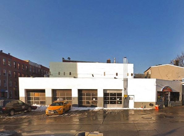 Industrial space for Rent at 321 McGuinness Boulevard in Brooklyn