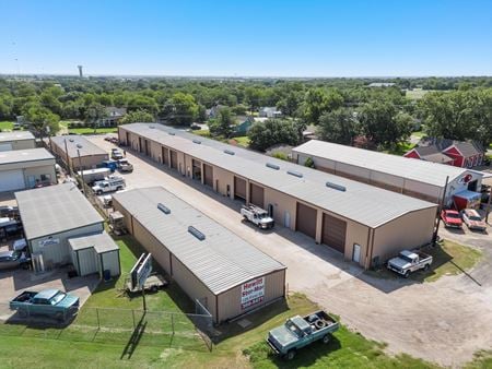 Industrial space for Rent at 125 N 1st St in Hewitt
