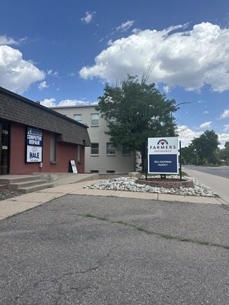739 W Littleton Blvd