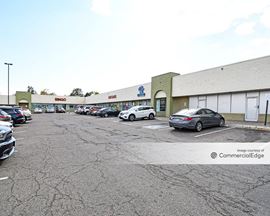 Plaza West at Aurora Town Center