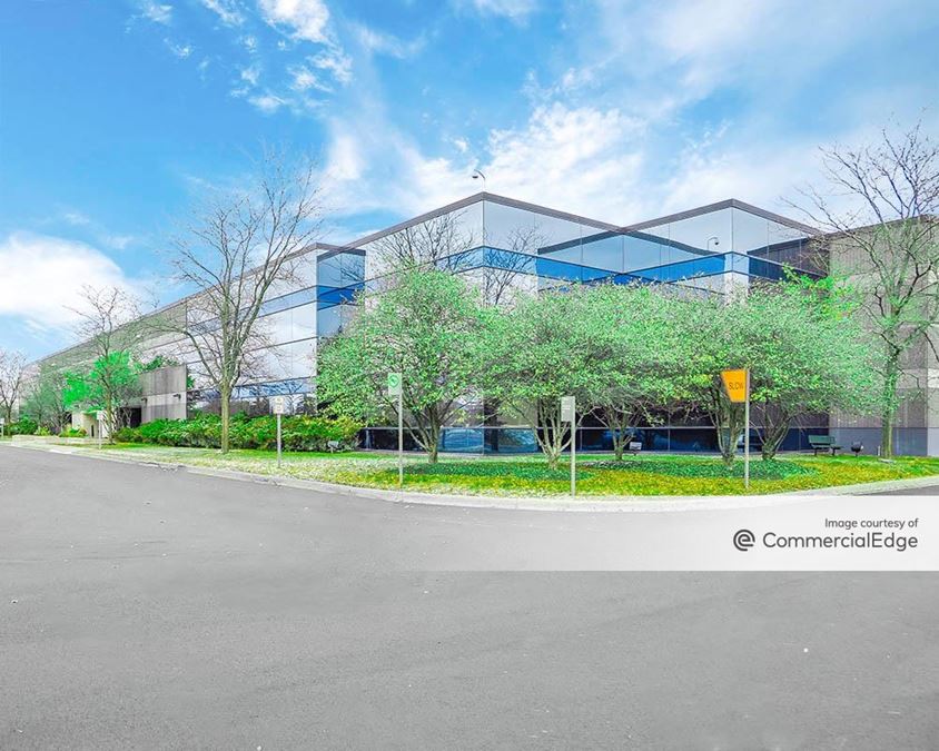 2800 Northwest Boulevard, Plymouth Industrial Space For Sale