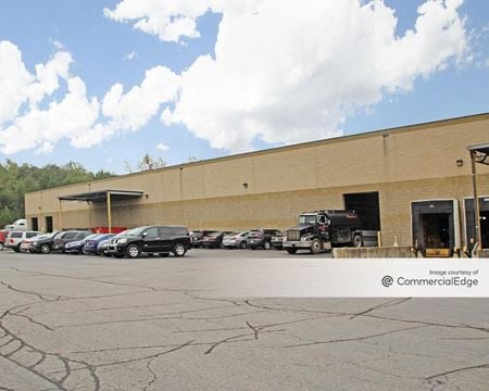 Commercial space for Rent at 17275 Huron River Drive in New Boston