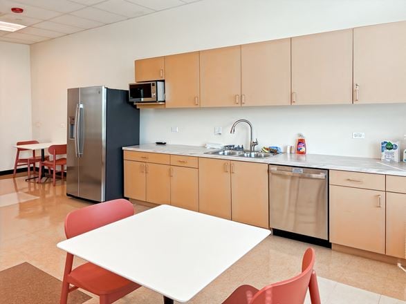 Regus - Hoffman Estates - Prairie Stone Pkwy