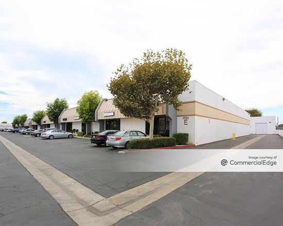 Orangewood Business Center