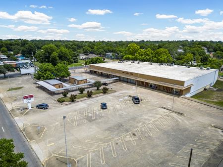 Photo of commercial space at 609 N 25th St in Waco