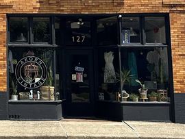 127 Rhodes Ave