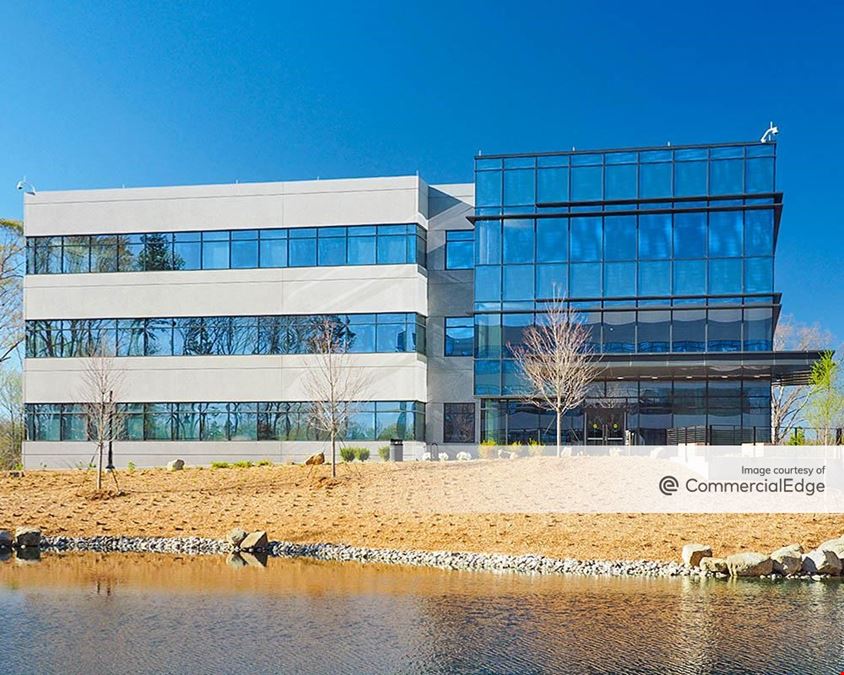 LakePointe Corporate Center