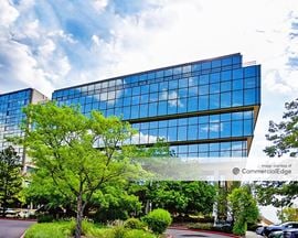 300 & 390 Union Blvd