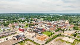 1 N Main St