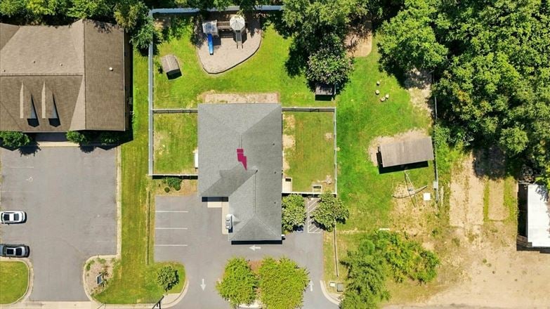 8.5% CAP RATE INVESTMENT | NN LEASED COMMERCIAL PROPERTY
