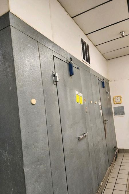 102      Space Photo Gallery 7