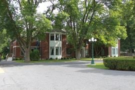 Woodridge Professional Building