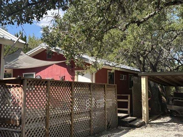 Forrenville Residential Rental Compound