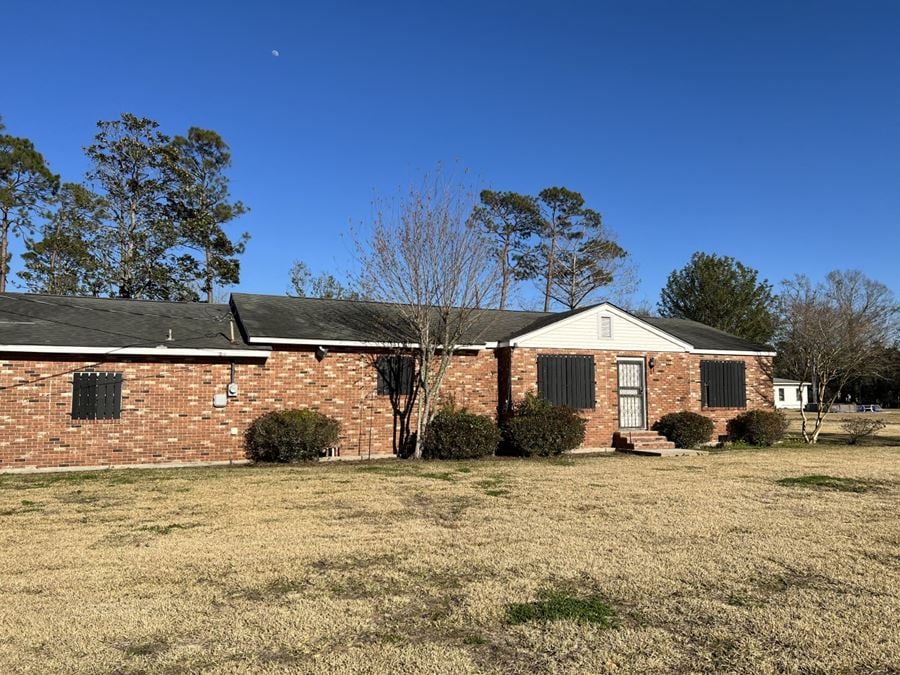 Office Conversion on 12.4 Acres near US Hwy 90 in Houma