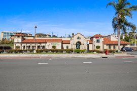 Mariner's Mile Medical Plaza