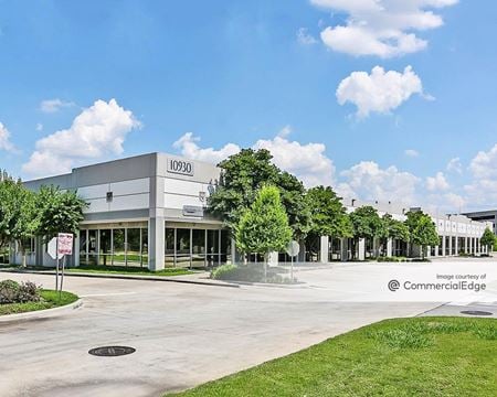 Legacy Park Business Center - Houston