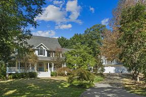 BEAUTIFUL HOME IN WOODLAND ESTATES