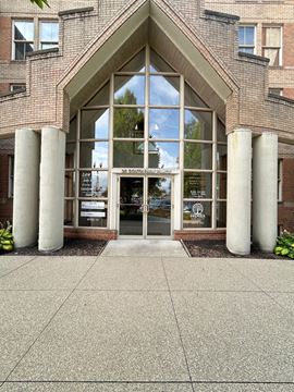 35 South Park Place