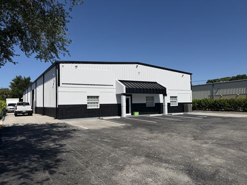 10,598 SF Single-Tenant Warehouse on 0.99 AC