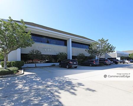 Photo of commercial space at 1320 Flynn Road in Camarillo