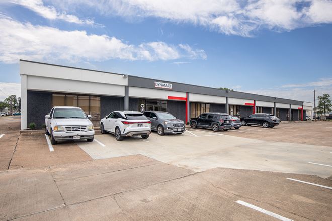 11000 South Wilcrest Dr - Stonecrest Business Park