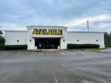 Photo of commercial space at 2908 Knoxville Center Dr in `Knoxville