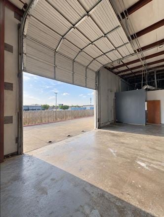 Eagle Drive Business Warehouse Center