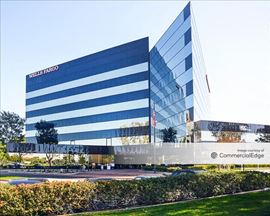 Koll Center Newport - 4590 MacArthur Blvd