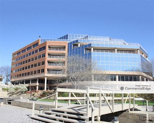 44 Canal Center Plaza